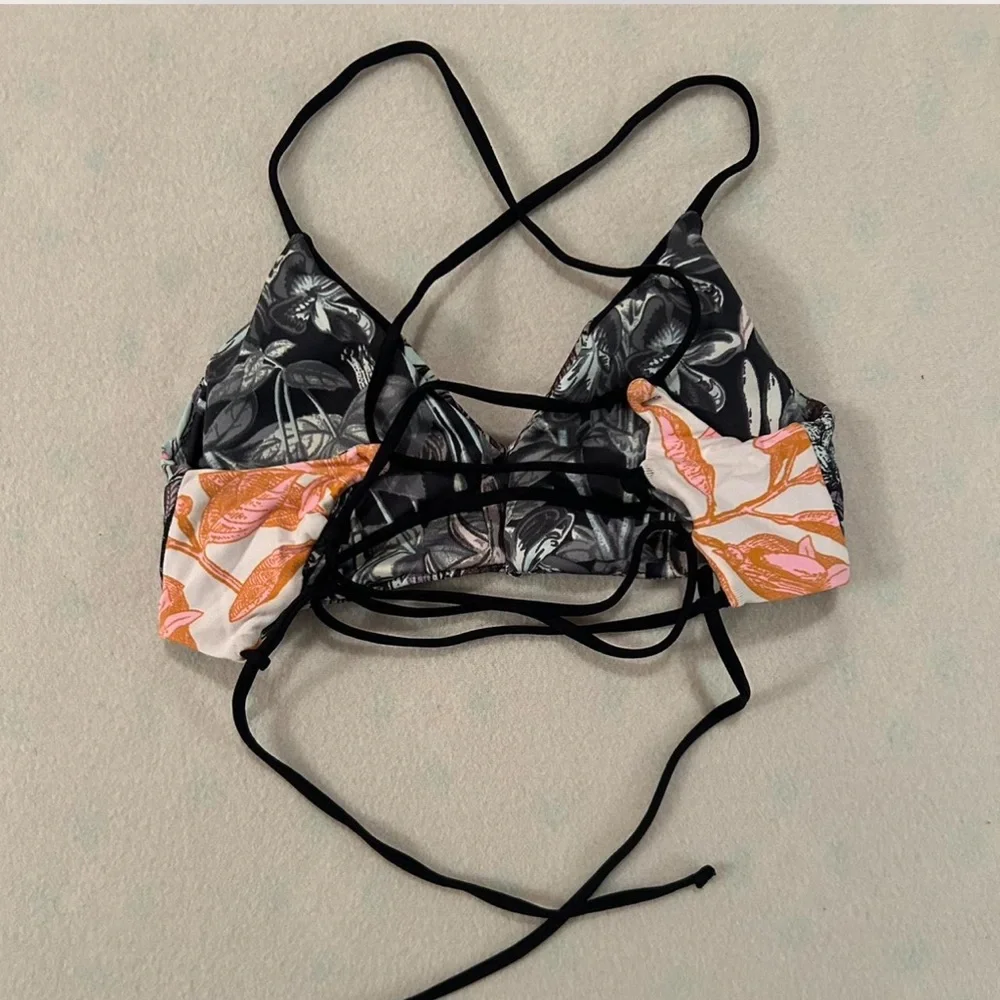 MAAJI swimsuit top - Picture 4 of 4